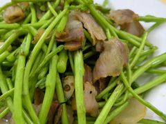 茼蒿炒腊肉-大双私房菜(黄孝西路店)