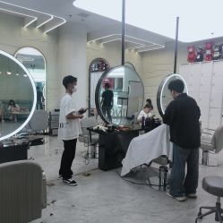 -慕名造型