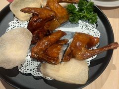 招牌脆皮乳鸽子-避风塘(宝山万达店)