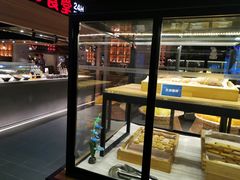 面包甜点陈列柜-蓝鲸湾汤泉(包河店)