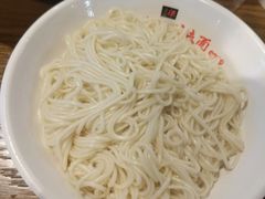 -哇蛙牛功夫面渝都料理(龙阳广场店)