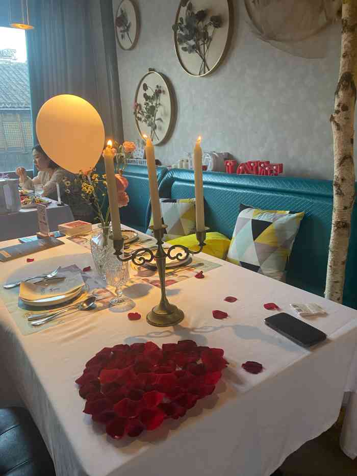 西缘花厨·鲜花西餐厅(南长街店)-"今天打卡了一家网红西餐厅啦,地址