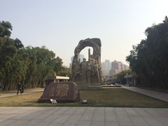 -上海市龙华烈士陵园