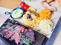 -Mark&Mars Restaurant
