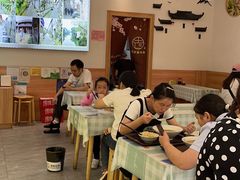 -老前童小吃(北明程路店)