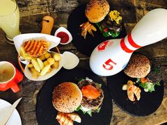 -HIGH FIVE哈福手工汉堡(桂林路店)