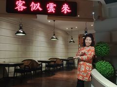-沪小胖小龙虾(淮海中路旗舰店)