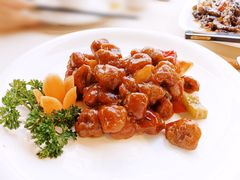 菠萝咕咾肉-功德林(南京西路店)