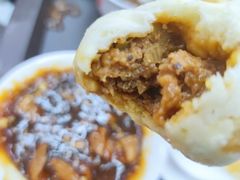 招牌鲜肉包-天宫院小吃·包子炒肝儿(管庄店)