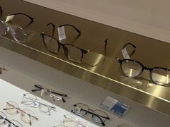 -视野联行眼镜•蔡司•依视路(温江店)