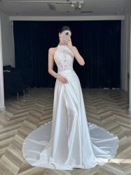 -予白婚纱礼服馆