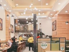 -佰搭果·广式茶餐厅(西华路店)