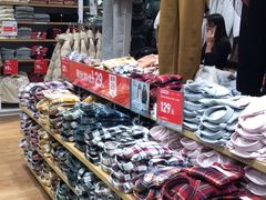 -优衣库(上海虹口龙之梦店)