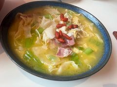 -巷子宽·酸菜鱼(迪士尼小镇店)