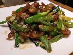 -临界音乐酒馆·小龙虾·江湖菜(华熙LIVE·鱼洞店)
