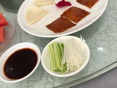 片皮鸭-亢龙太子酒轩(东湖店)