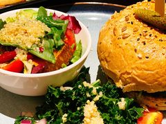 香浓蘑菇牛肉汉堡-bluefrog蓝蛙(皇庭广场店)