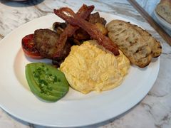 -ROAST coffee & eatery