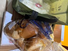 -白玉兰食品甜凤店(合生汇店)
