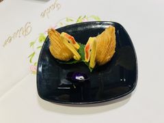 鲍鱼天鹅酥-白天鹅宾馆-玉堂春暖餐厅