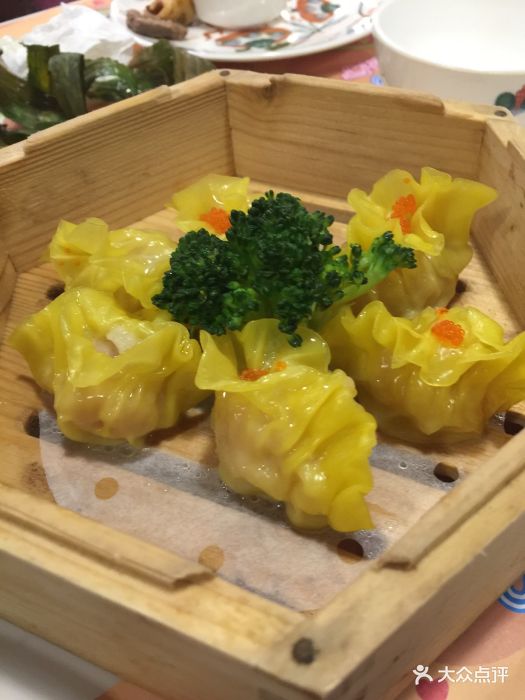 鲜虾蟹子菊花烧卖