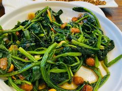 -韩风烤牛肉冷面店