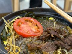 雪菜牛肉丝面-老新隆牛肉锅贴(新街口店)