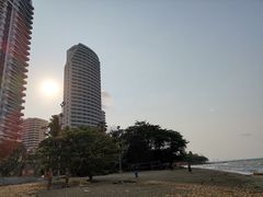 -乔木提恩海滩