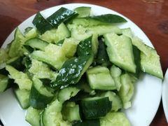 拍黄瓜-宝瑞门钉肉饼店