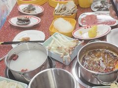 -四囍码头海鲜烧烤自助火锅(外滩南京东路悦荟广场店)