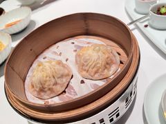 鱼翅蟹黄小笼包-新荣记(建国门外大街店)