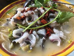 -红旗山庄(圭峰山店)