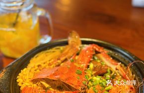 Fresh Seafood Hot Pot in Clay Pot
