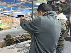 -都市枪神实弹射击俱乐部