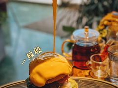 瀑布芝士牛肉汉堡-Let'sBURGERplus·非常创意汉堡(三里屯店)