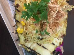 -Chom Cafe and Restaurant