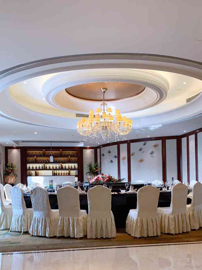 中油泰富国际酒店-中餐厅-"还可以吧,就是加菜不是很及时,菜品的话没.