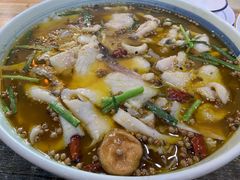 激情椒麻鱼-八张桌子(老店)