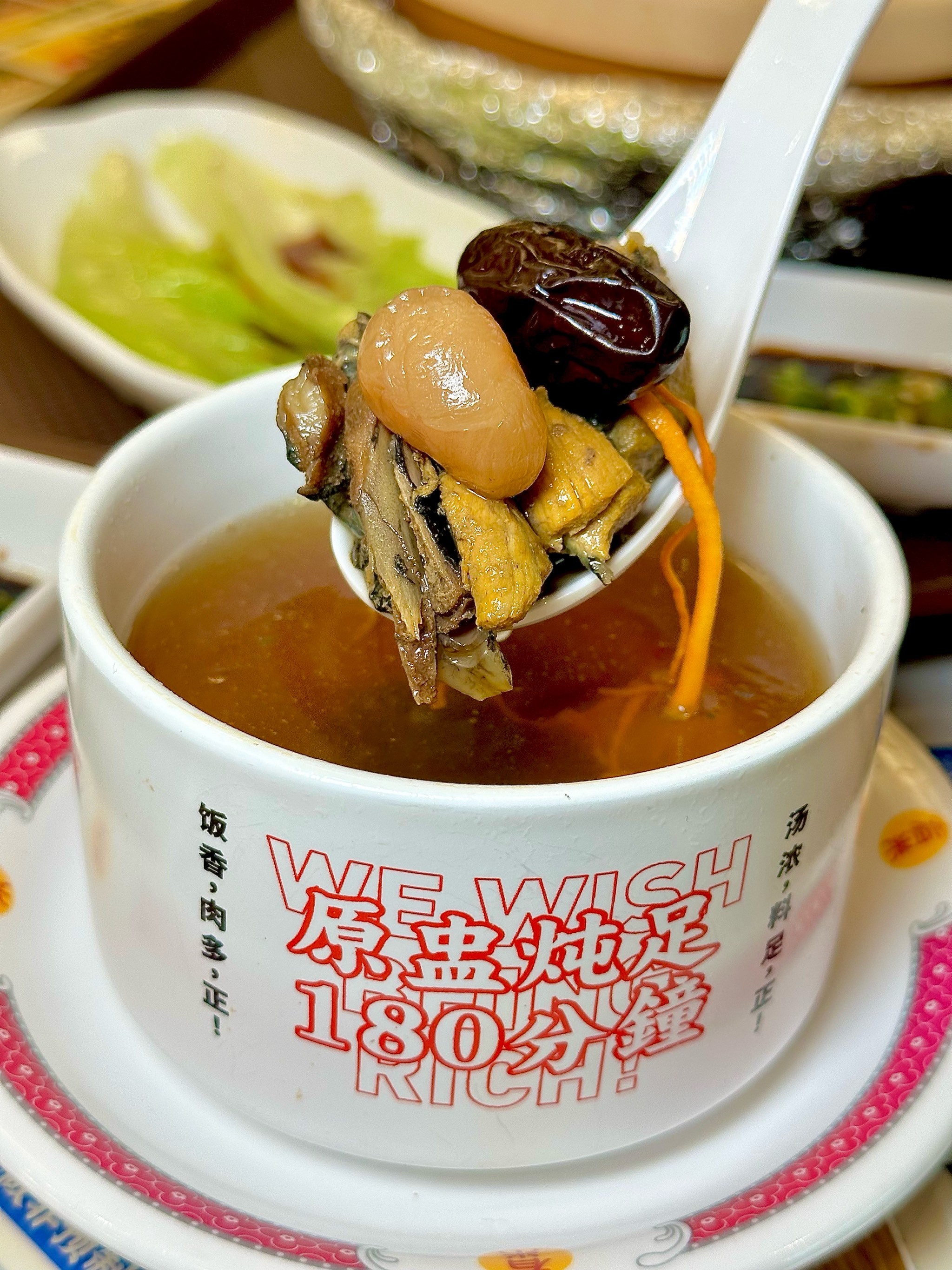 怎能抗拒一煲热气腾腾的美味