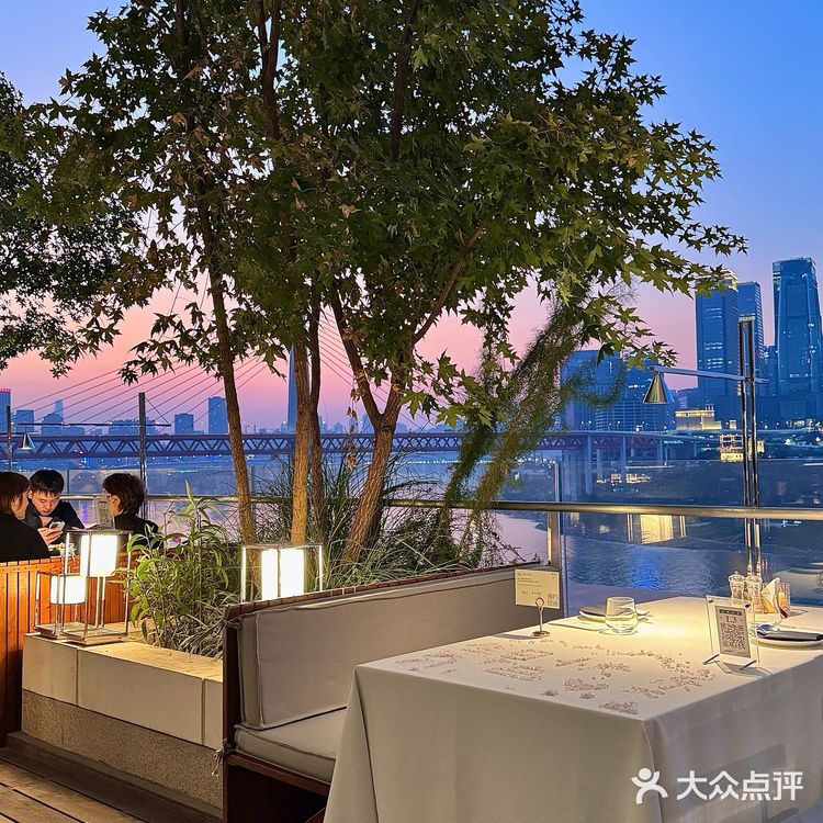 重庆江边超绝景观位餐厅🍴氛围感拉满🌇 