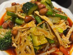 -陈熹公民族美食文化餐厅(中华广场店)