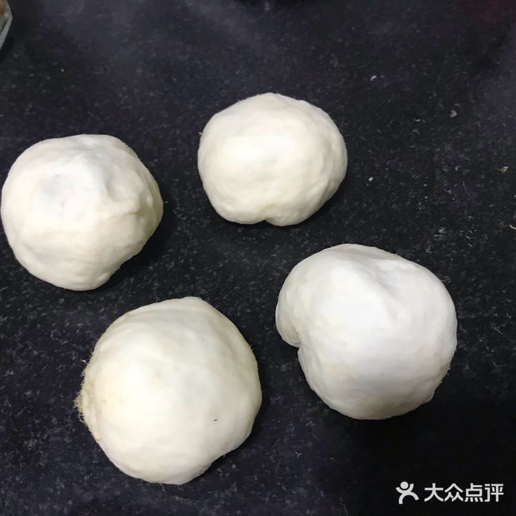 肚子里有料之低糖低油迷你肉松面包