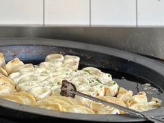 -黄阿姨锅贴大王(万航渡路店)