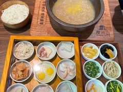 -良米山·云南野生菌过桥米线(上海首店)