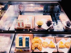 面包甜点陈列柜-星巴克臻选(南京艾尚天地店)