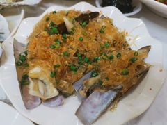 蒜蓉粉丝蒸蛏子-琼大师东方烤乳猪(亚特兰蒂斯店)