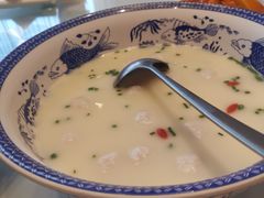 鱼头红焖+鱼丸清炖-解家河南菜(商鼎路店)