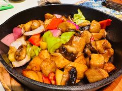 -云海肴·汽锅鸡·云南菜(天山百盛优客店)