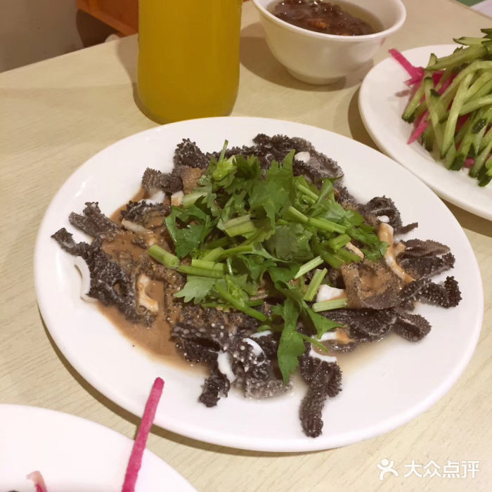 黑八私房老北京炸酱面图片