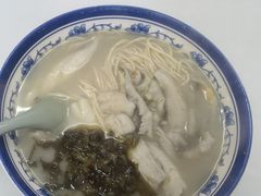 -明呈黄鱼面馆(斜土路店)